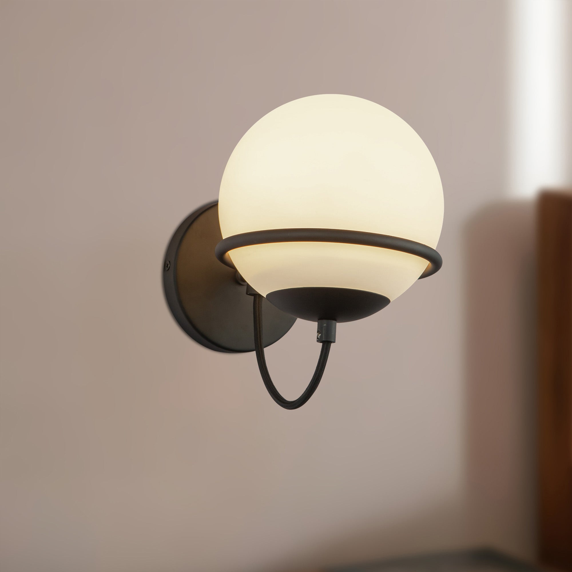 Alba Wall Sconce