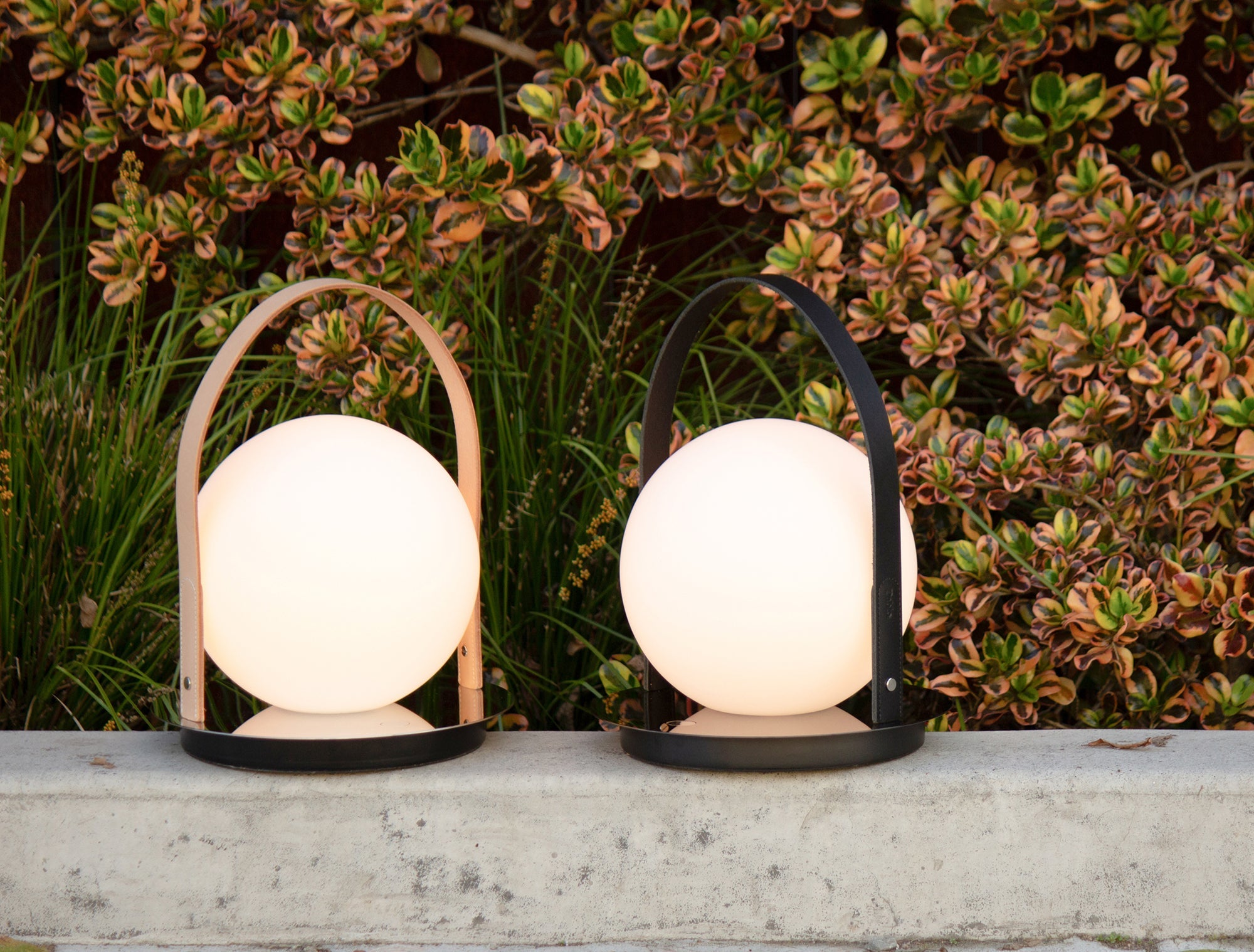 Bola Portable Indoor / Outdoor Table Lamp