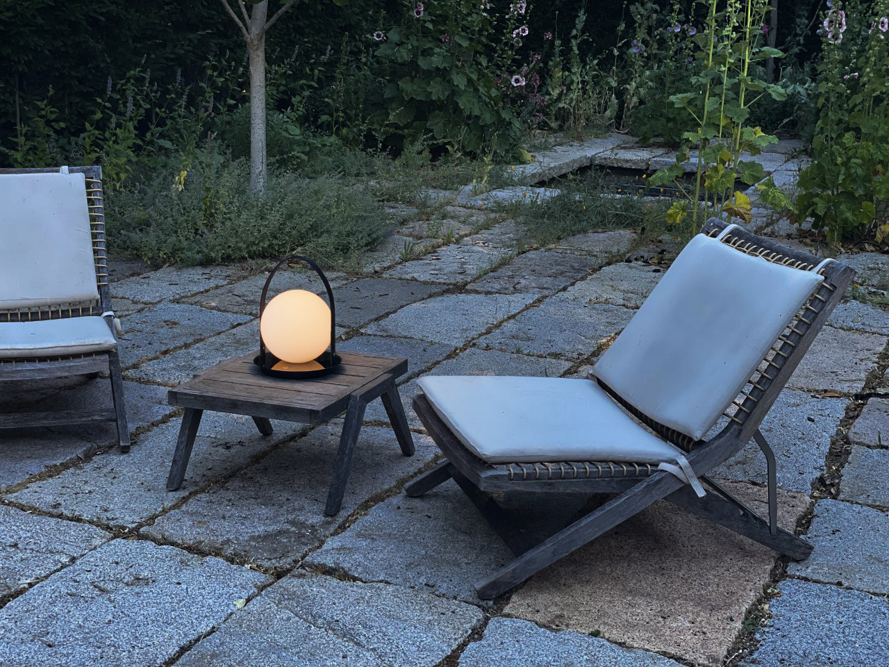 Bola Portable Indoor / Outdoor Table Lamp