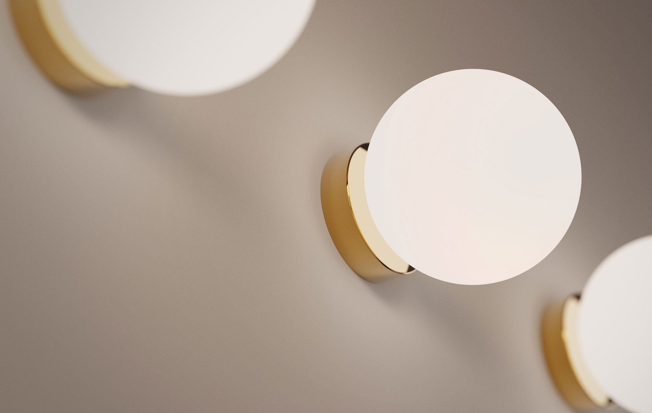 Bola Sphere Wall / Ceiling Light