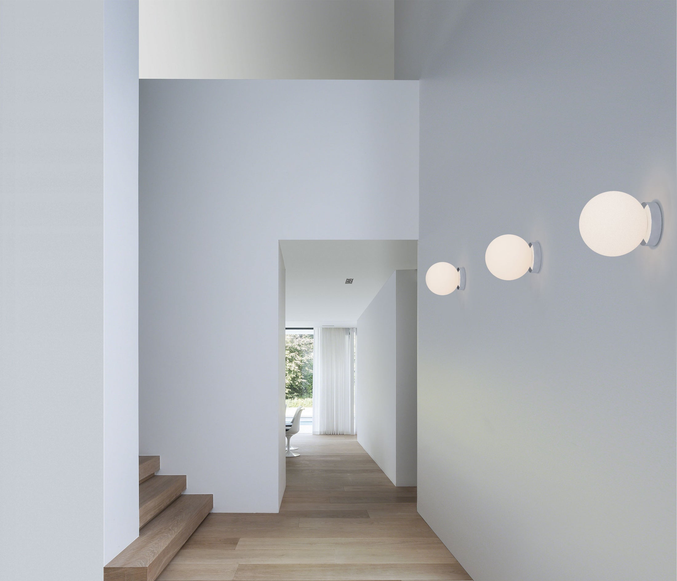 Bola Sphere Wall / Ceiling Light