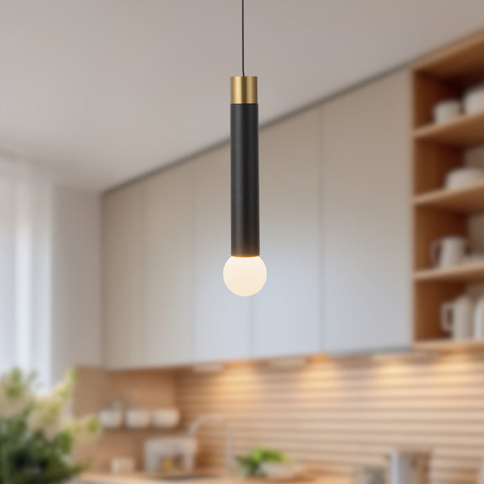 Calla Pendant
