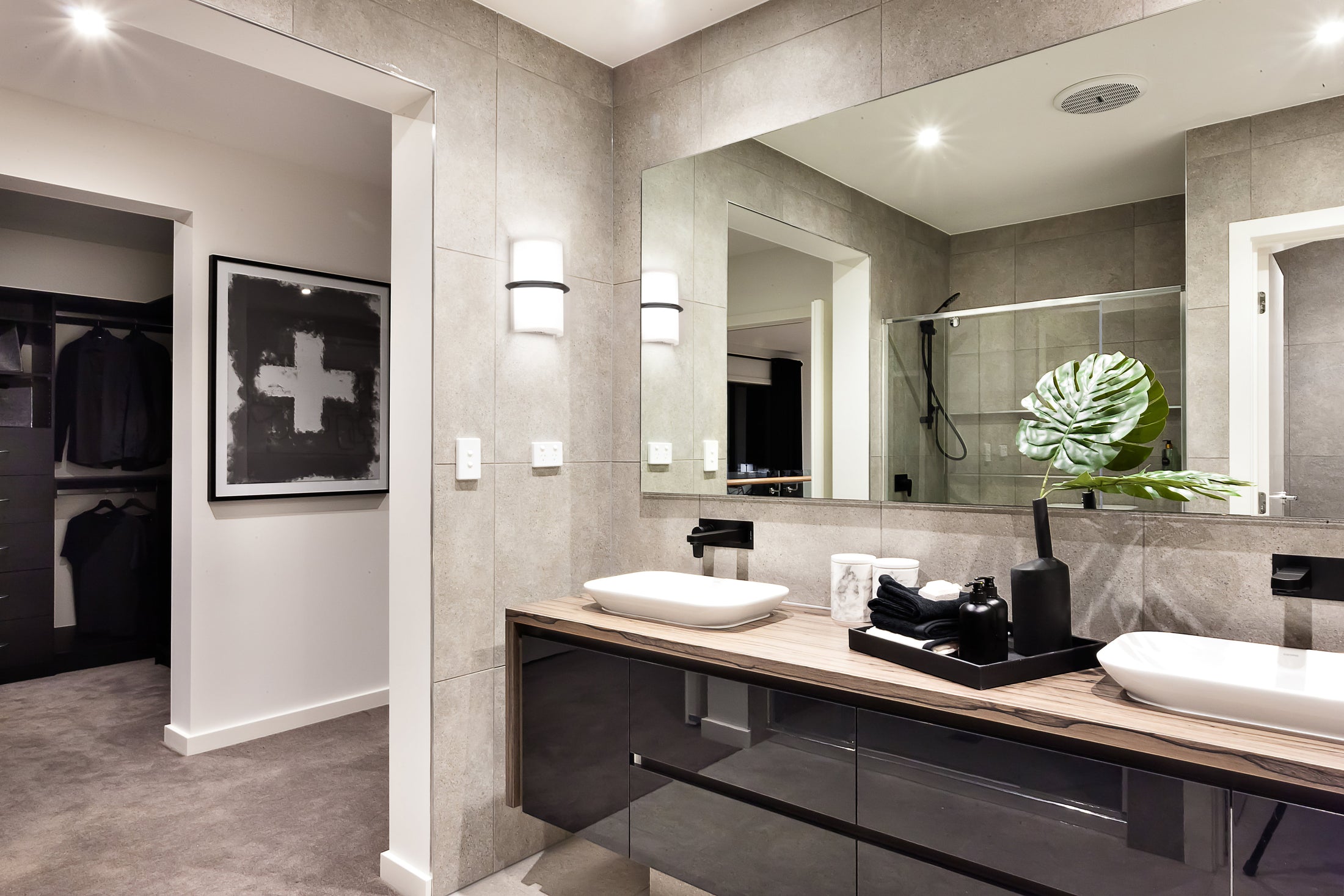 Pondi LED Wall Sconce