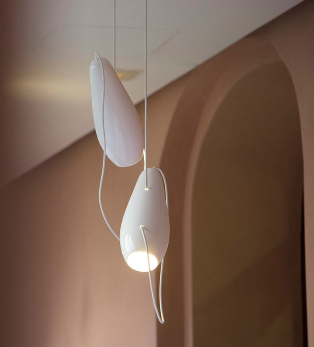 Ydria Pendant