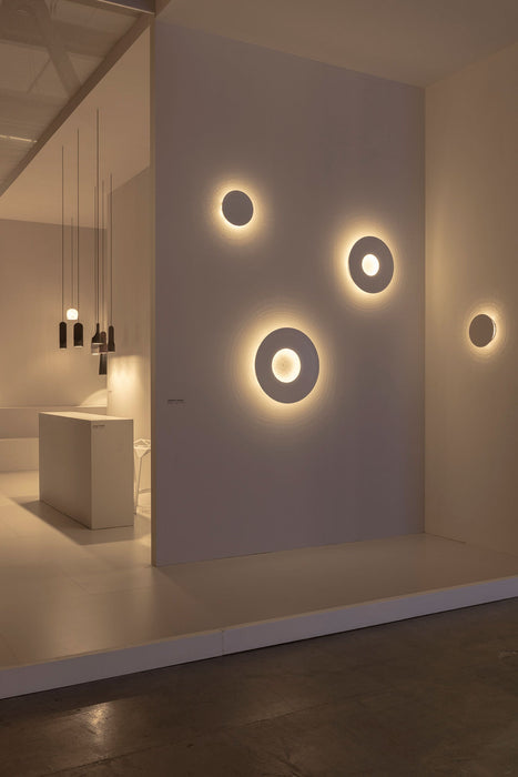 a-emotional light Umbra Round Wall Sconce