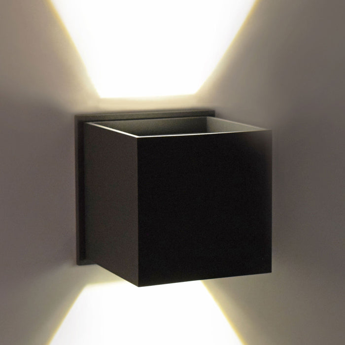ET2 Lighting Alumilux AL E41308 LED Wall Sconce - Open-Box