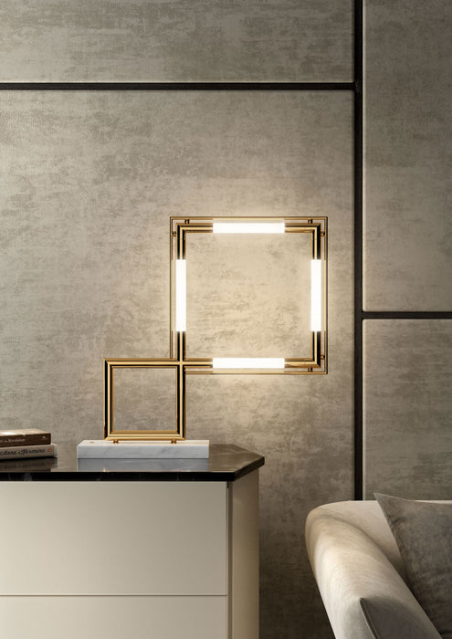 Lumen Center Italia Quadro Table