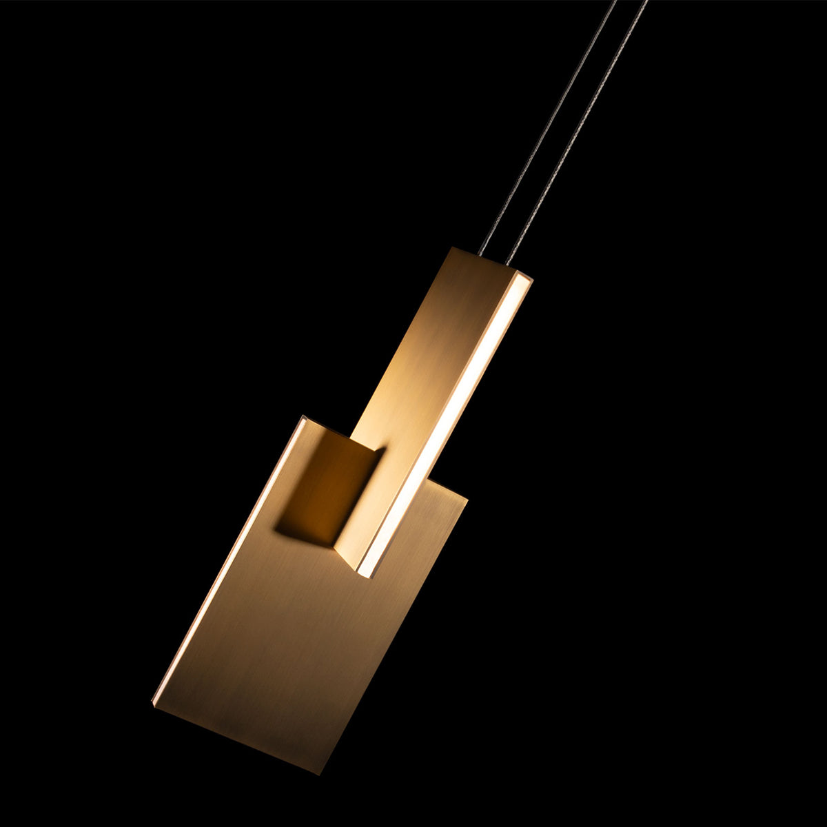 Amari LED Pendant - Display