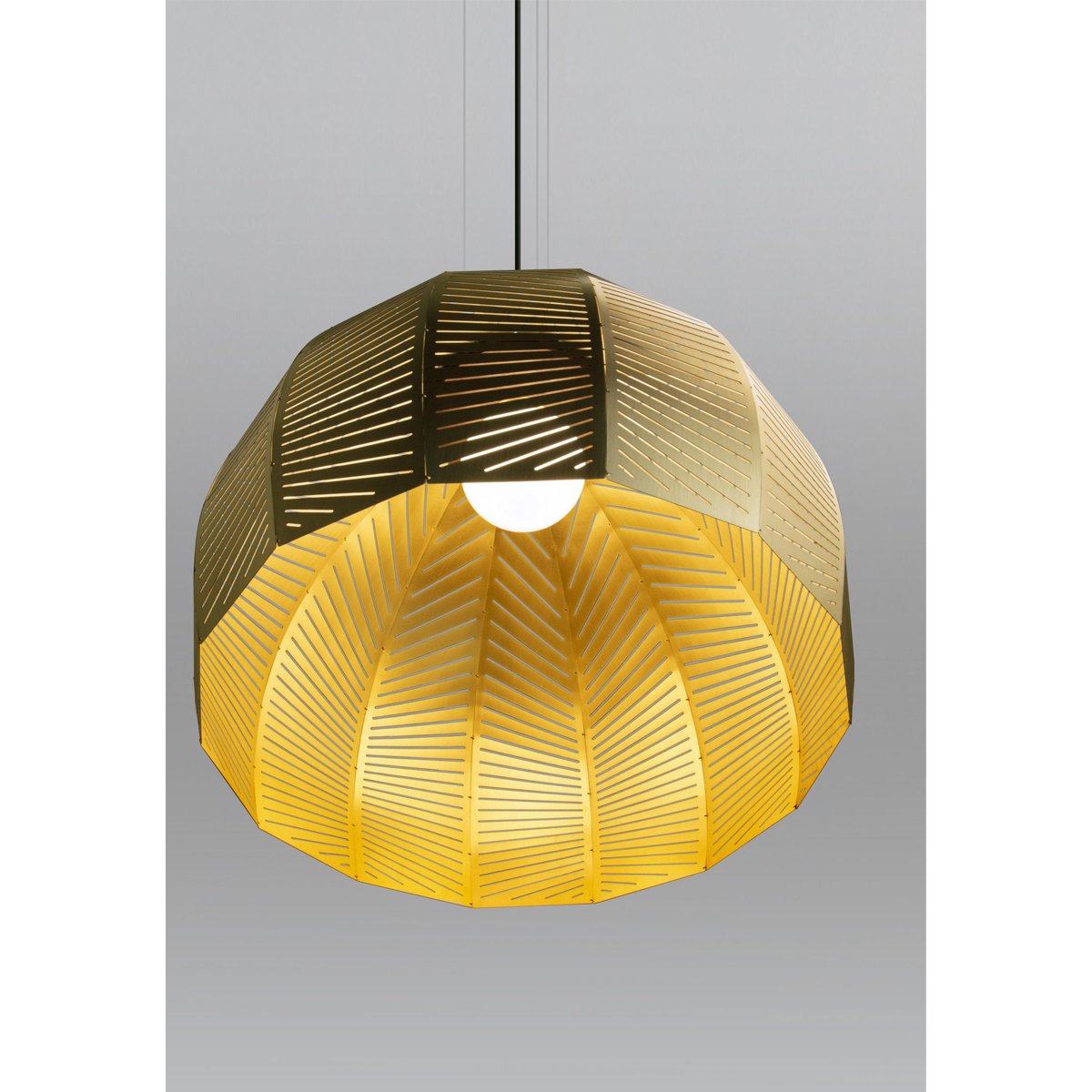 Amicus 21" Pendant - Bottom View