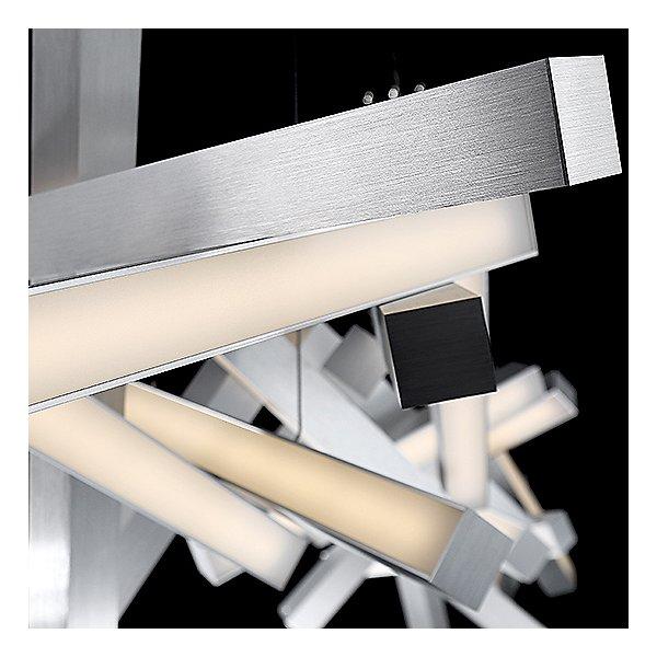 Chaos Linear Suspension Light - Detail