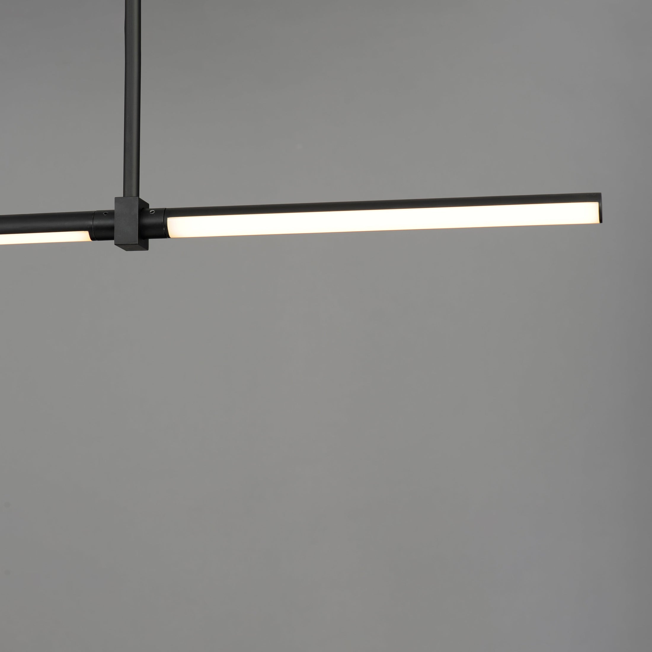 Dorian LED Linear Pendant - Detail