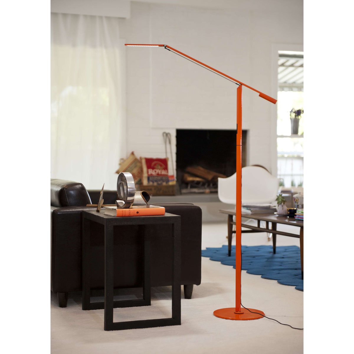 Equo LED Floor Lamp - Display