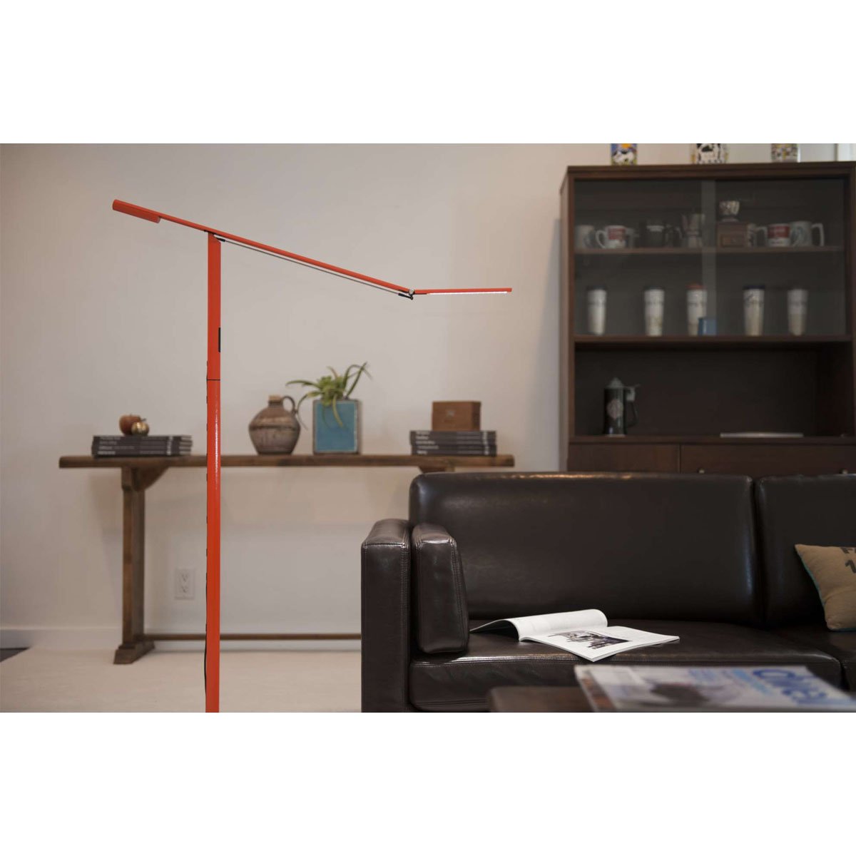 Equo LED Floor Lamp - Display