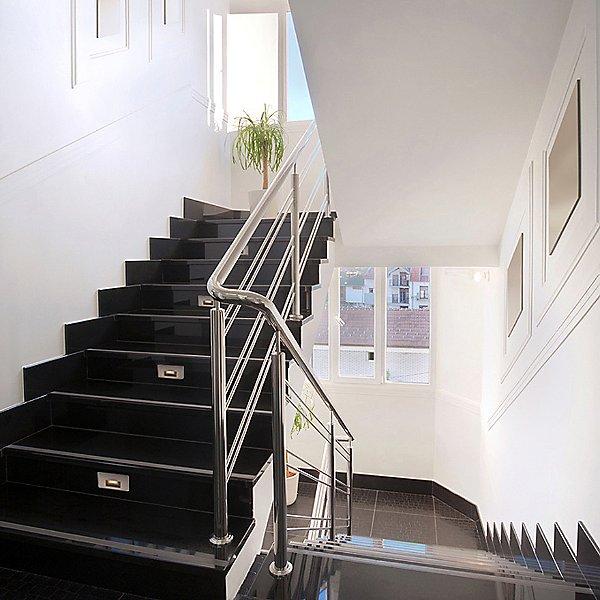 LEDme LED100 Step Light - Display