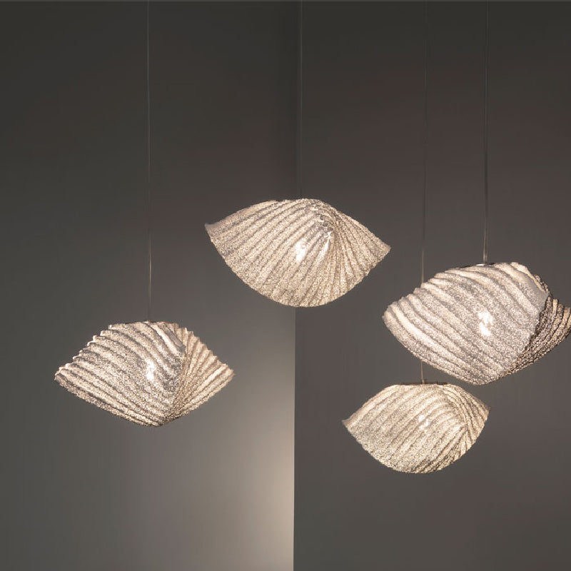 Lea Pendant - Display