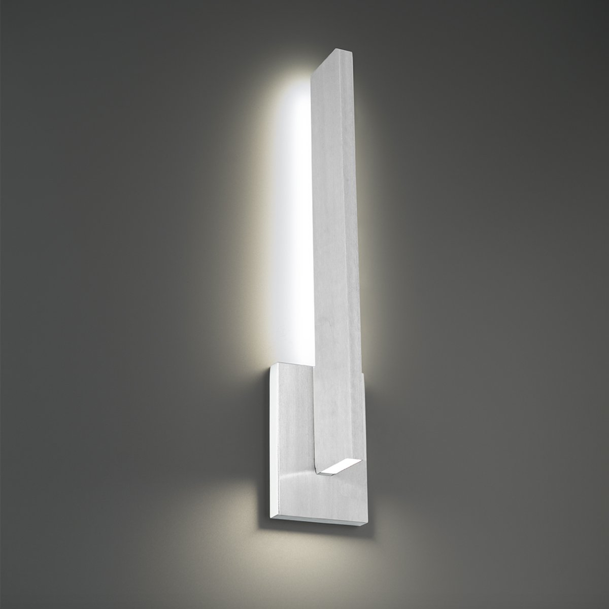 Mako LED Outdoor Wall Sconce - Display