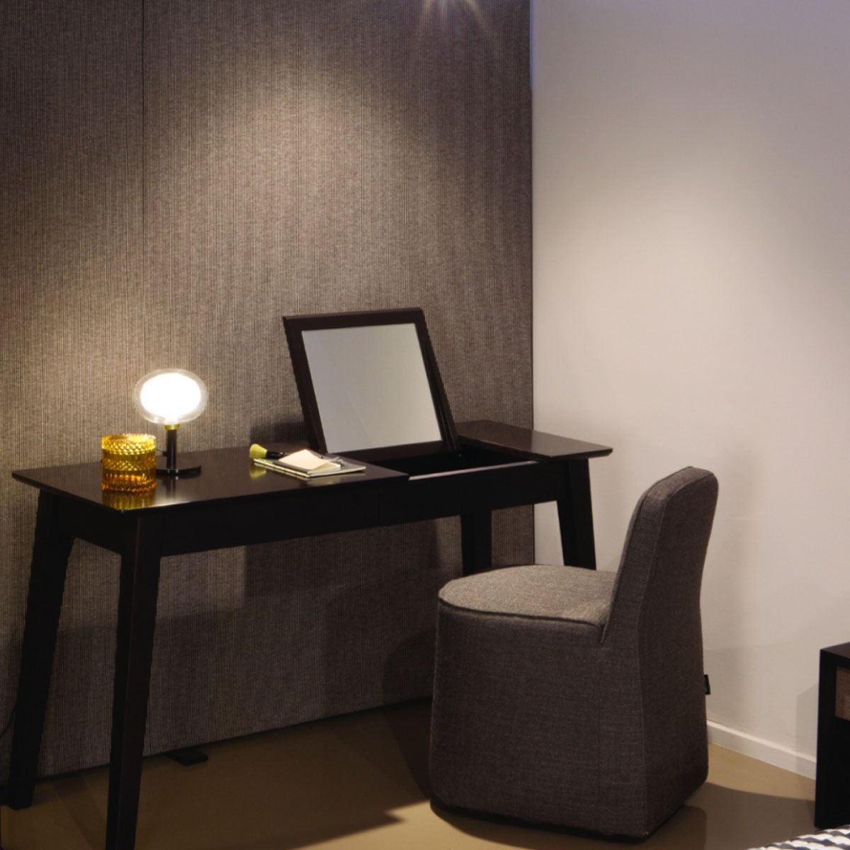 Nabila Side Table Lamp - Display