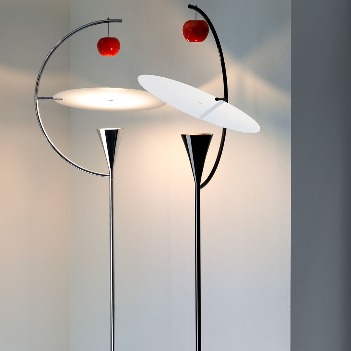 Newton LED Floor Lamp - Display