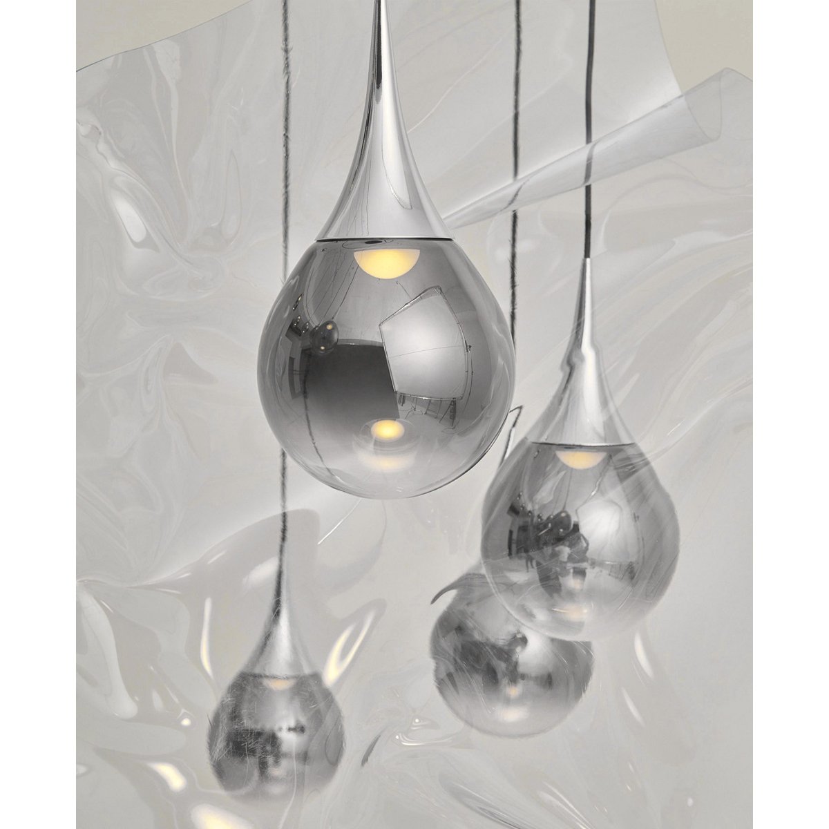 Paopao P12 / PC12 LED Multi Light Pendant - Detail