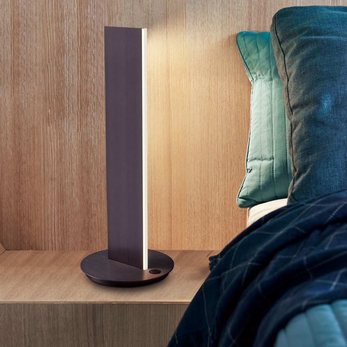 Prometheus Table Lamp - Display