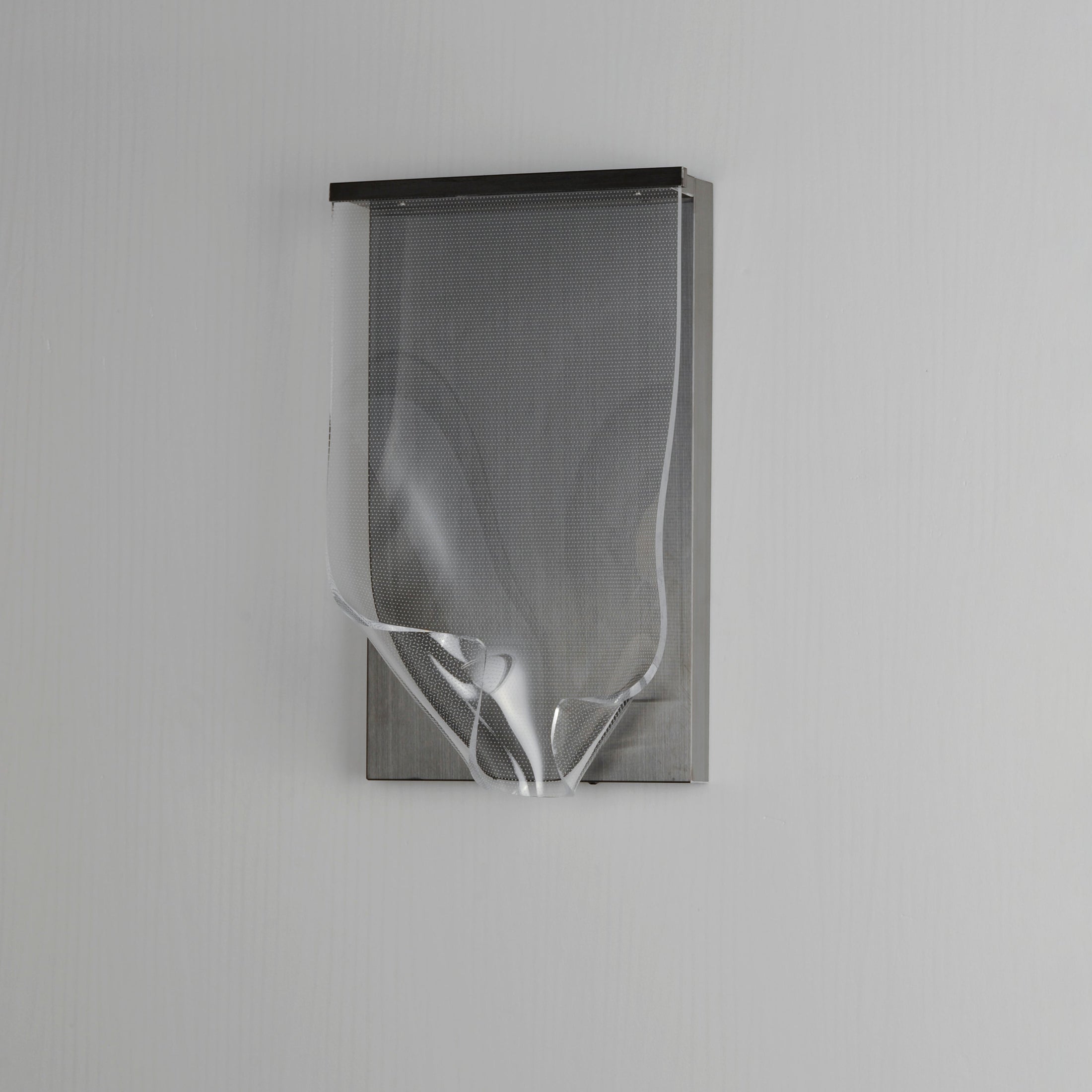 Rinkle LED Wall Sconce - Detail