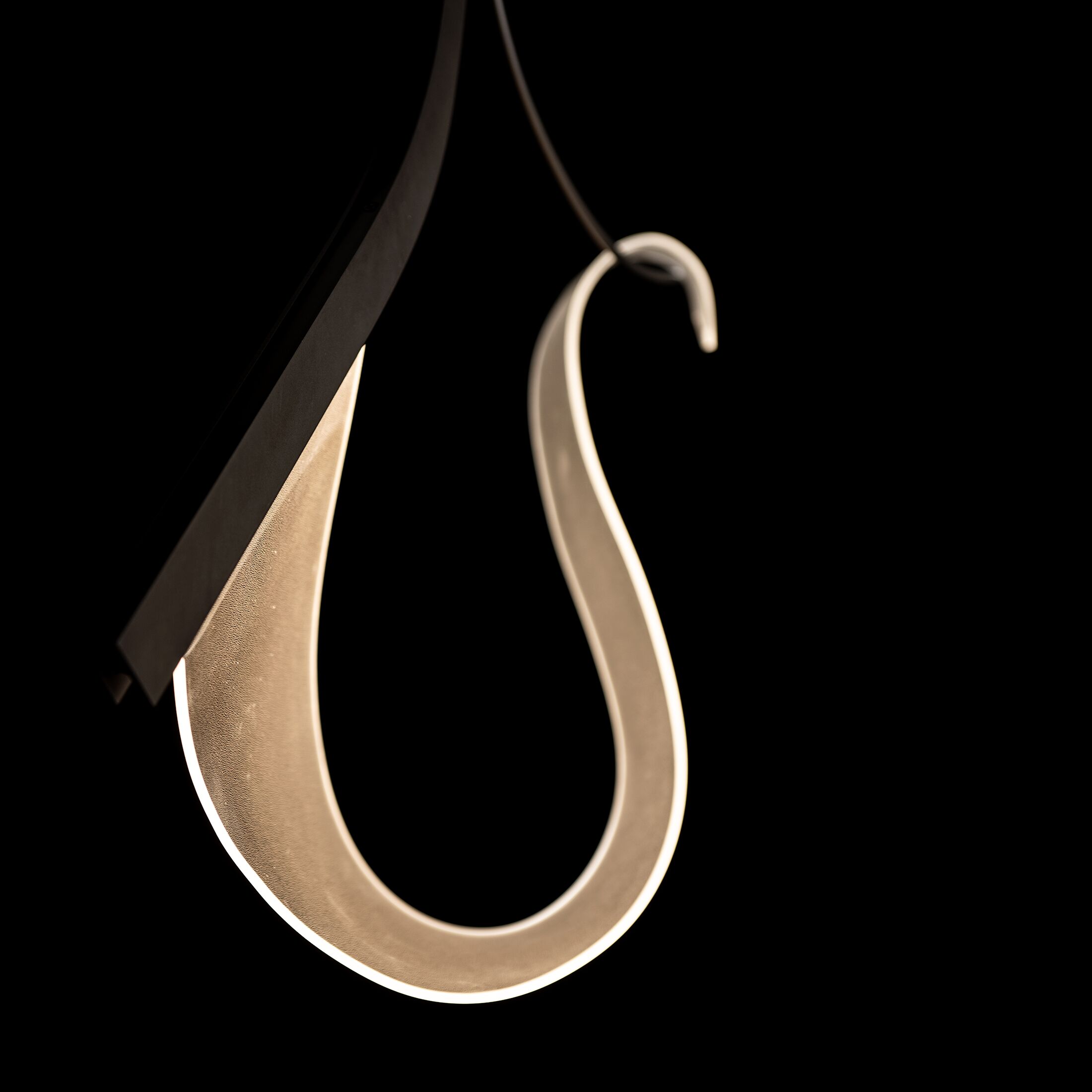 Sling LED Pendant - Detail