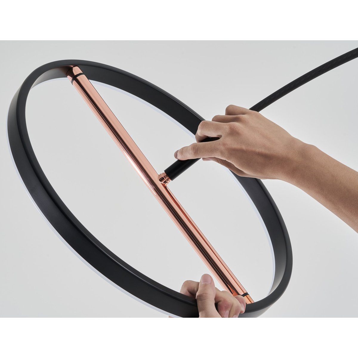 Sol LED Mega Floor Lamp - Detail