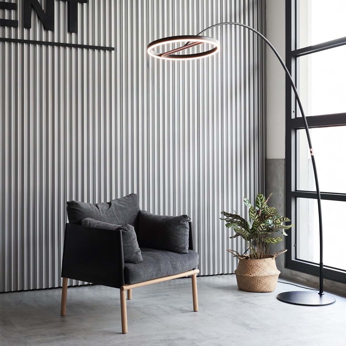 Sol LED Mega Floor Lamp - Display