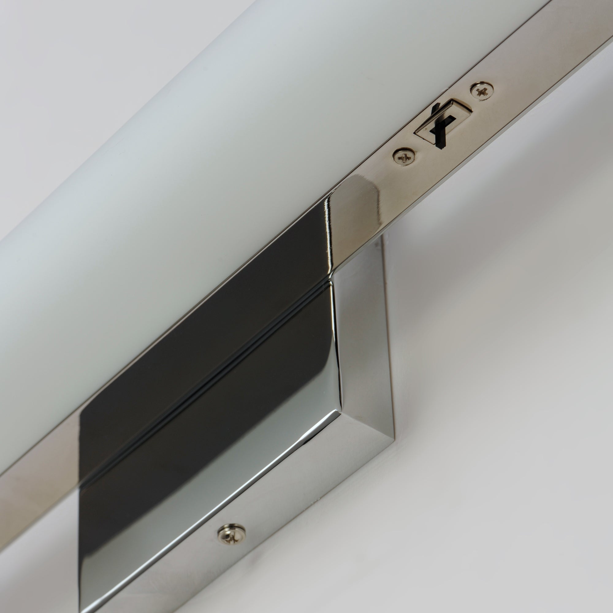 Soprano LED Vanity Light - Detail