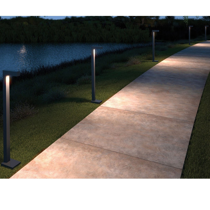 Strut Bollard Landscape Light - Display