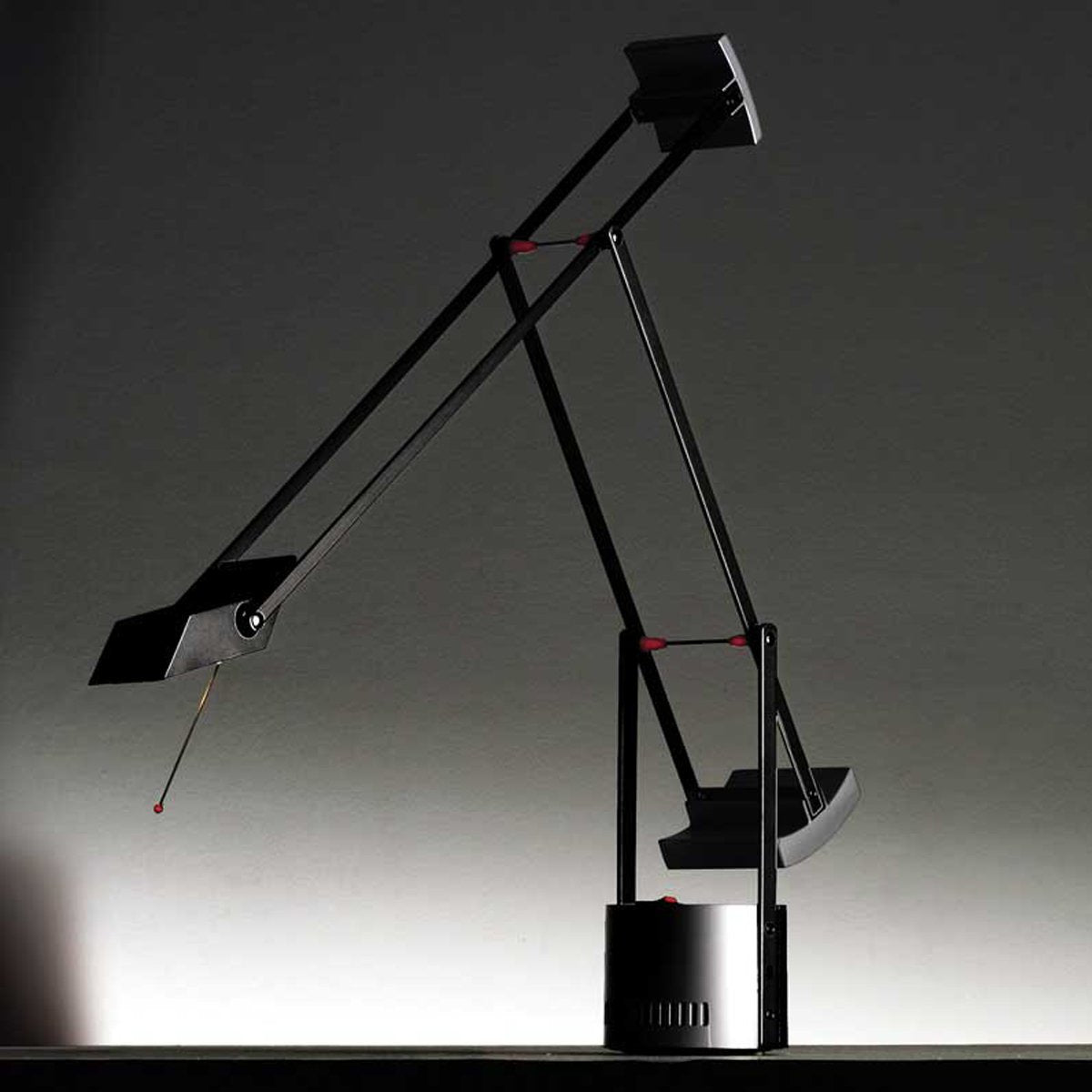 Tizio Classic Task Lamp - Detail