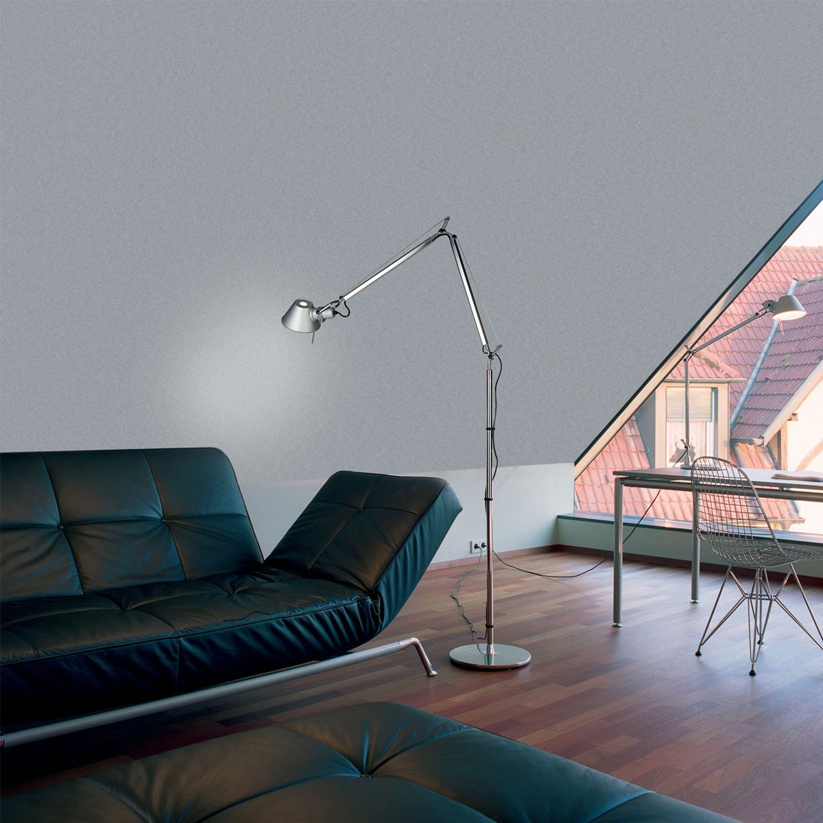 Tolomeo Reading Floor Lamp - Display