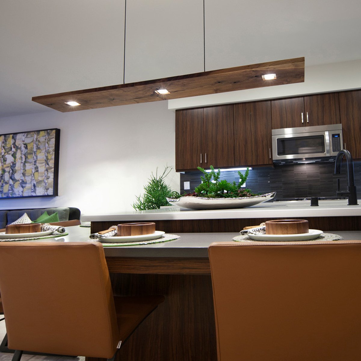 Vix LED Linear Pendant - Display