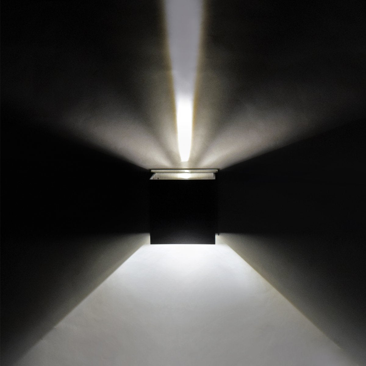 ET2 Alumilux AL E41308 LED Wall Sconce