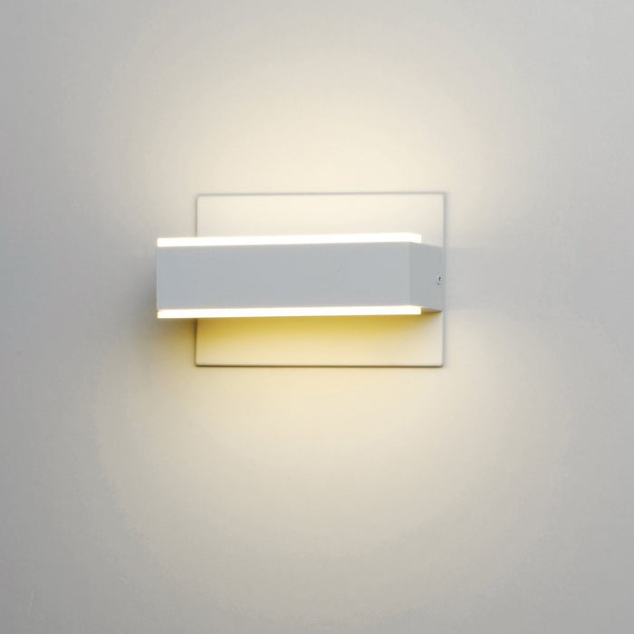 ET2 Omni LED Vanity Light